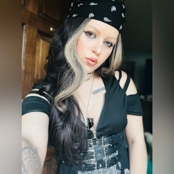 Meet HAILEY🧘🏼‍♀️ - Picture 6 of 7